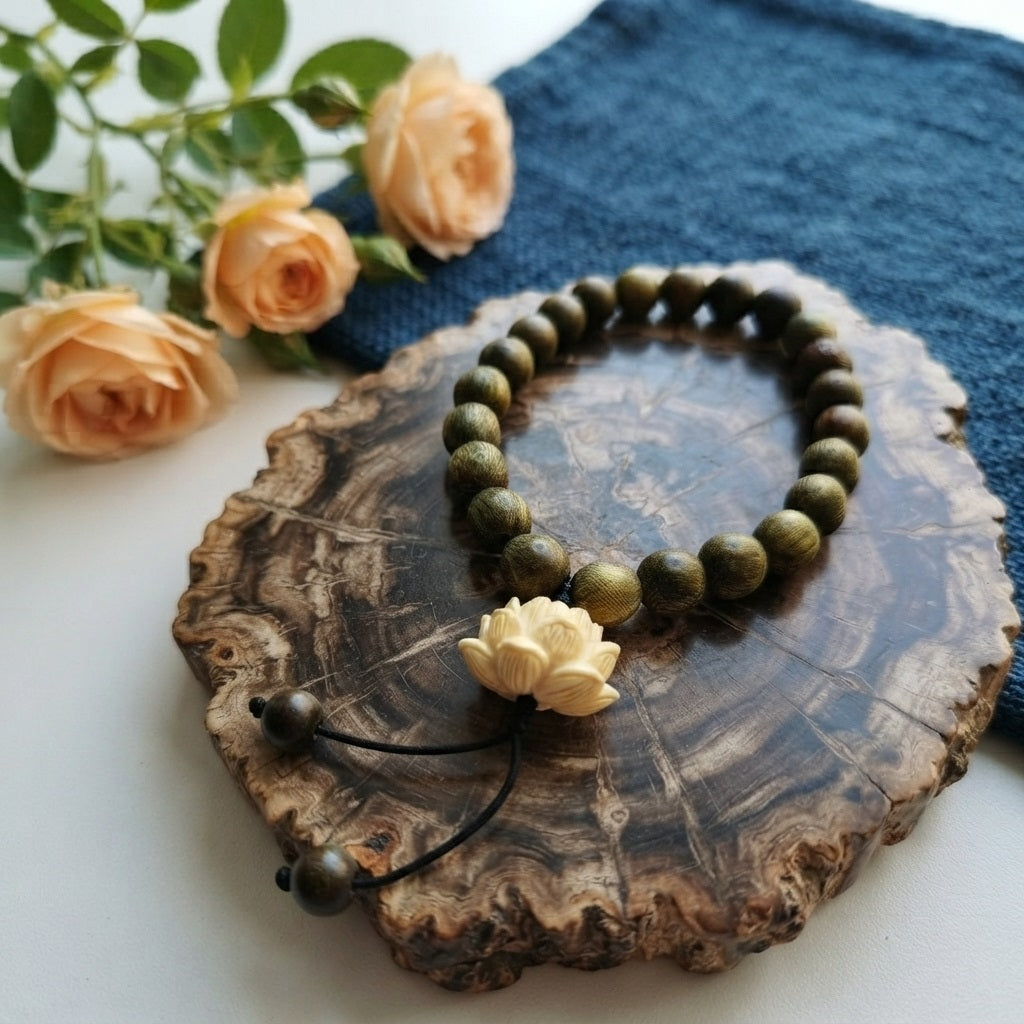 GalaxGrace Chinese Style Natural Lotus Green Sandalwood Bracelet Best Gift 2